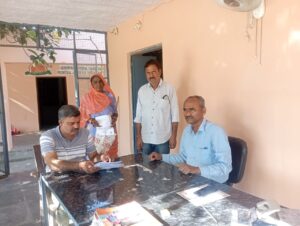 सोनगरा ने मतदाता सूची पुनरीक्षण कार्यक्रम का किया निरीक्षण 2 WhatsApp Image 2025 11 20 at 3.55.39 PM