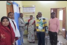 आयुष्मान आरोग्य मंदिर प्रतापपुर टुण्डी में हुई चोरी मुखिया ने घटनास्थल का किया दौरा 5 IMG 20251215 WA0043