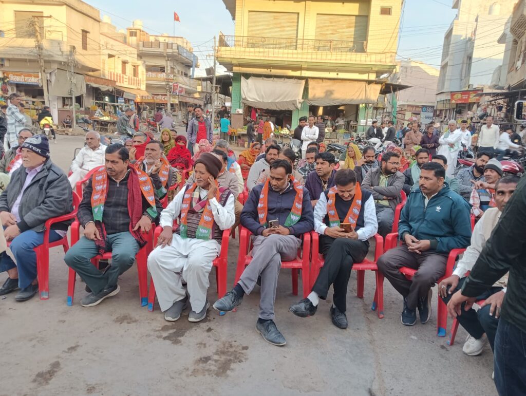 पूर्व प्रधानमंत्री अटल बिहारी वाजपेई की 101वीं जयंती पर सुशासन दिवस मनाया गया, विकास रथ अभियान का समापन 3 IMG 20251225 WA0416