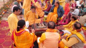 24 कुंडीय गायत्री महायज्ञ एवं विशाल दीप यज्ञ संपन्न 5 IMG 20251231 WA0003