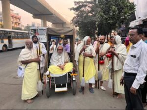 भायंदर पश्चिम वालचंद दर्शन में गच्छाधिपति आचार्य श्री विजय धर्मधुरंधर सूरीश्वर जी महाराज का भव्य मंगल प्रवेश 6 IMG 20251231 WA0004