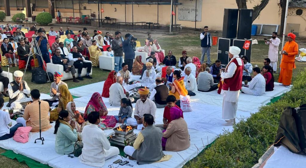 महर्षि दयानंद सरस्वती के विचारो से प्रभावित होकर मुंशीराम बने स्वामी श्रद्धानंद : स्वामी सुमेधानंद 4 WhatsApp Image 2025 12 25 at 14.05.18