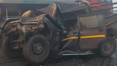 सामने से टक्कर पीछे से झटका बोलेरा बुरी तरह चकनाचूर 10 WhatsApp Image 2025 12 27 at 12.16.12
