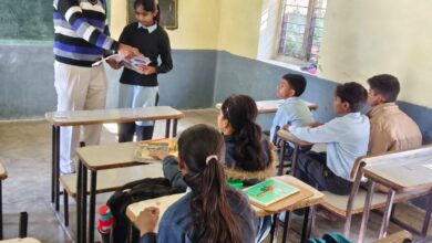 देसूरी एसीबीईओ ने भादरास व जूणा विद्यालयों का शाला संबलन के तहत किया निरीक्षण, दिए आवश्यक दिशा-निर्देश 7 IMG 20260106 WA0029