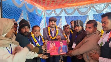 हाथरस: सादाबाद क्षेत्र के नगला भोलू गांव में बुद्ध भीम कथा का हुआ शुभारंभ 11 IMG 20260107 WA0001