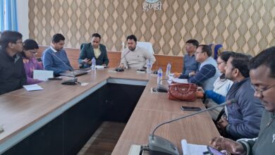 टुण्डी विधायक का प्रयास रंग लाया पोखरिया गांव समेत कई अन्य गांवों को स्वावलंबन प्रस्ताव को लेकर उपविकास आयुक्त पहुंचे टुण्डी किया मंत्रणा 11 IMG 20260112 WA0048