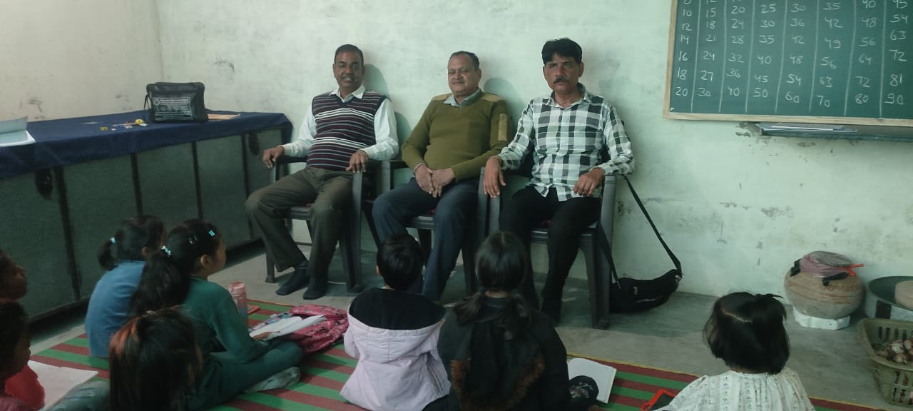 सेवा भारती के बाल संस्कार केंद्र में प्रांत सह मंत्री का प्रकल्प दर्शन, संस्कार आधारित शिक्षा पर दिया जोर 1 IMG 20260117 WA0052