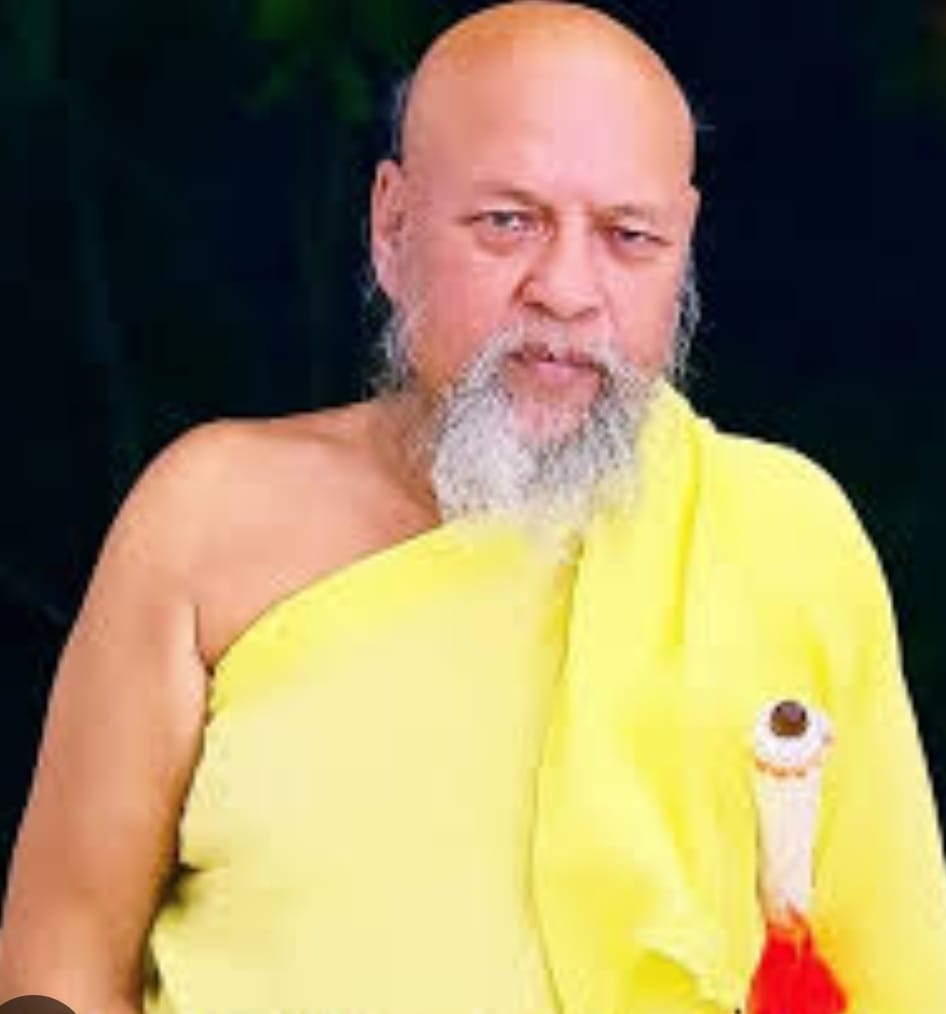 भायंदर पश्चिम शांति गुरुदेव मंदिर में गच्छाधिपति आचार्य श्री विजय धर्मधुरंधर सूरिश्वरजी महाराज साहेब का मंगल प्रवेश हर्षोल्लास से सम्पन्न 1 WhatsApp Image 2026 01 03 at 4.52.58 PM 1 1