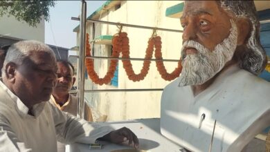 टुण्डी में दिशोम गुरु शिबू सोरेन की 82वीं जयंती पर भावपूर्ण श्रद्धांजलि कार्यक्रम 12 WhatsApp Image 2026 01 12 at 7.06.56 AM