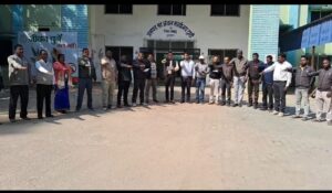टुण्डी में 16वें राष्ट्रीय मतदाता दिवस पर बीडीओ विशाल कुमार पाण्डेय ने दिलाई निष्पक्ष मतदान की शपथ 5 WhatsApp Image 2026 01 22 at 5.09.05 PM