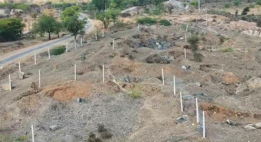 सहाड़ा में सरकारी चारागाह पर खुला कब्जा! पंचायत से 100 मीटर दूर जमीन घिरी, राजस्व प्रकरण 4890/2241 दर्ज फिर भी प्रशासन बेखबर या मिलीभगत? 1 IMG 20260224 WA0027