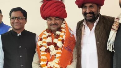भाजपा ओबीसी मोर्चा प्रदेश कार्यालय में हुआ सम्मान समारोह, देवासी ने किया कुमावत का स्वागत 13 WhatsApp Image 2026 02 04 at 3.12.02 PM 1
