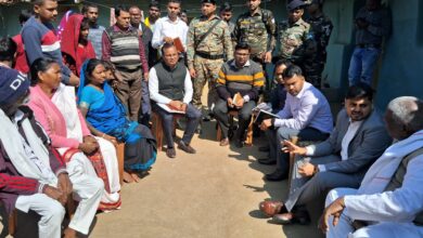 दिशोम गुरु शिबू सोरेन का सपना साकार: पोखरिया स्थित शिबू आश्रम बनेगा साज-सज्जा के साथ पर्यटक स्थल, धनबाद में बैठक 18 WhatsApp Image 2026 02 07 at 5.59.03 PM