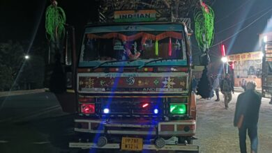 पूर्वी टुण्डी पुलिस की बड़ी कार्रवाई: ट्रक से भारी मात्रा में अवैध शिखर गुटखा व तंबाकू जब्त, चालक गिरफ्तार | धनबाद न्यूज 15 WhatsApp Image 2026 02 10 at 7.02.30 PM