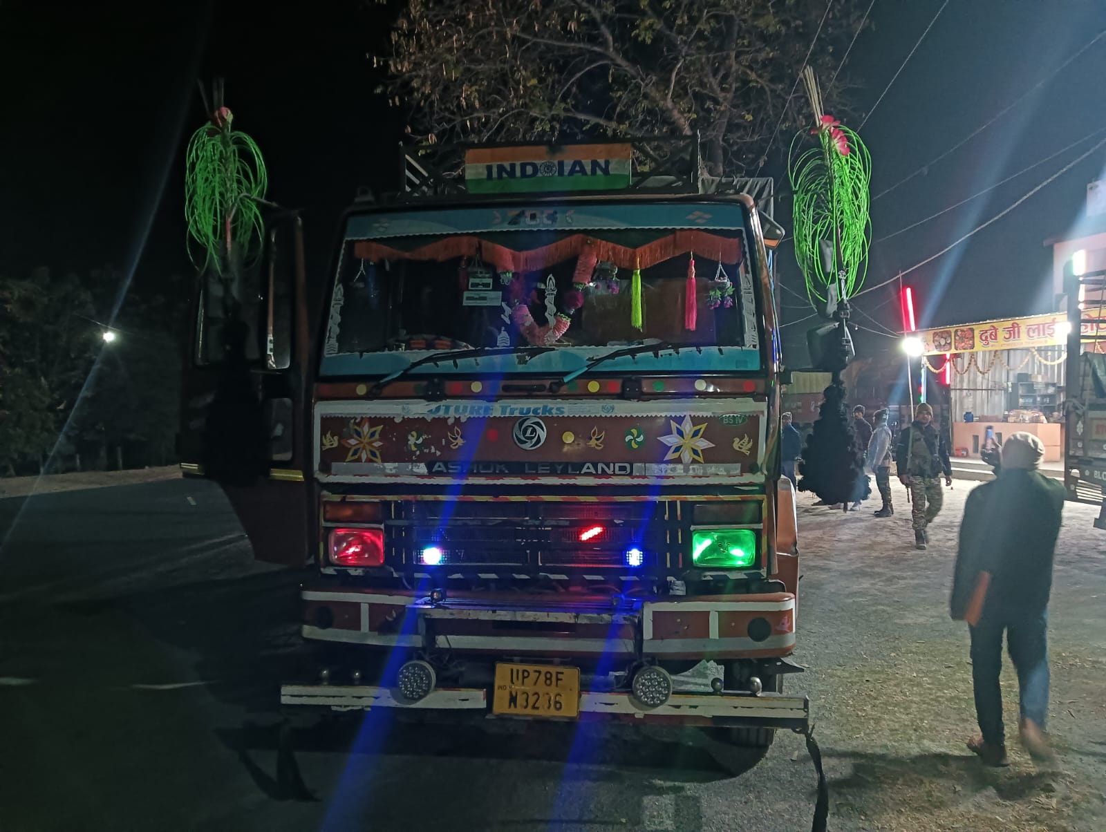 पूर्वी टुण्डी पुलिस की बड़ी कार्रवाई: ट्रक से भारी मात्रा में अवैध शिखर गुटखा व तंबाकू जब्त, चालक गिरफ्तार | धनबाद न्यूज 1 WhatsApp Image 2026 02 10 at 7.02.30 PM