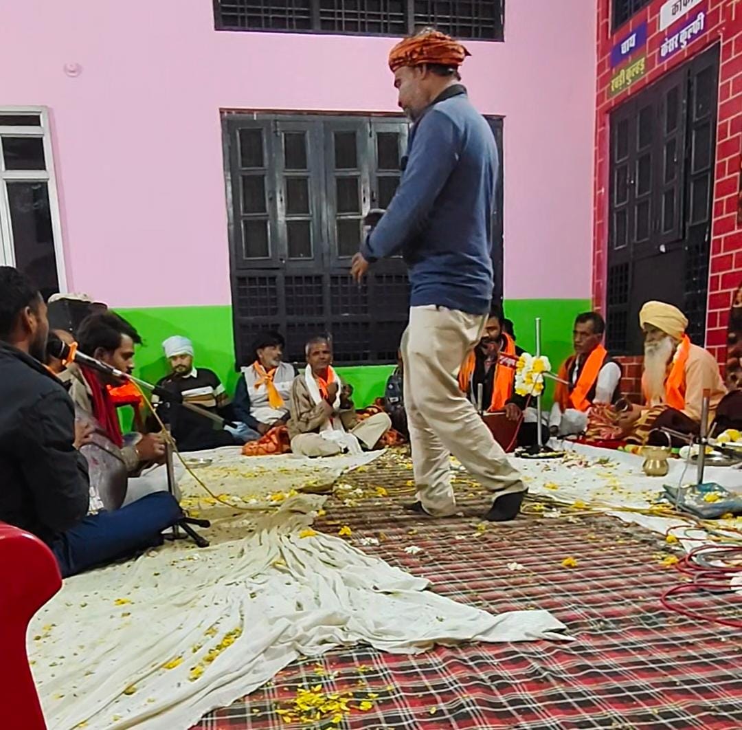 हाईवे पर गूंजा आस्था का बिगुल: गुरुवार की रात भजन संध्या में उमड़ा जनसैलाब, वीडियो बने आकर्षण का केंद्र 1 WhatsApp Image 2026 02 13 at 10.23.20 AM