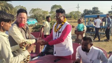 टुंडी प्रखंड के बादलपुर में बादलपुर प्रीमियर लीग 2026 का भव्य आयोजन, रोमांचक मुकाबले में बरवाअड्डा सुपर किंग्स बनी विजेता 14 WhatsApp Image 2026 02 14 at 9.18.51 PM