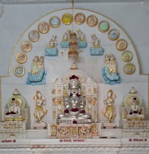 बाली में 108 सेसली पार्श्वनाथ जैन तीर्थ की प्रथम वर्षगांठ 20 फरवरी को, त्रिदिवसीय रत्नत्रयी महोत्सव में होगा ध्वजारोहण 6 WhatsApp Image 2026 02 16 at 9.47.35 PM