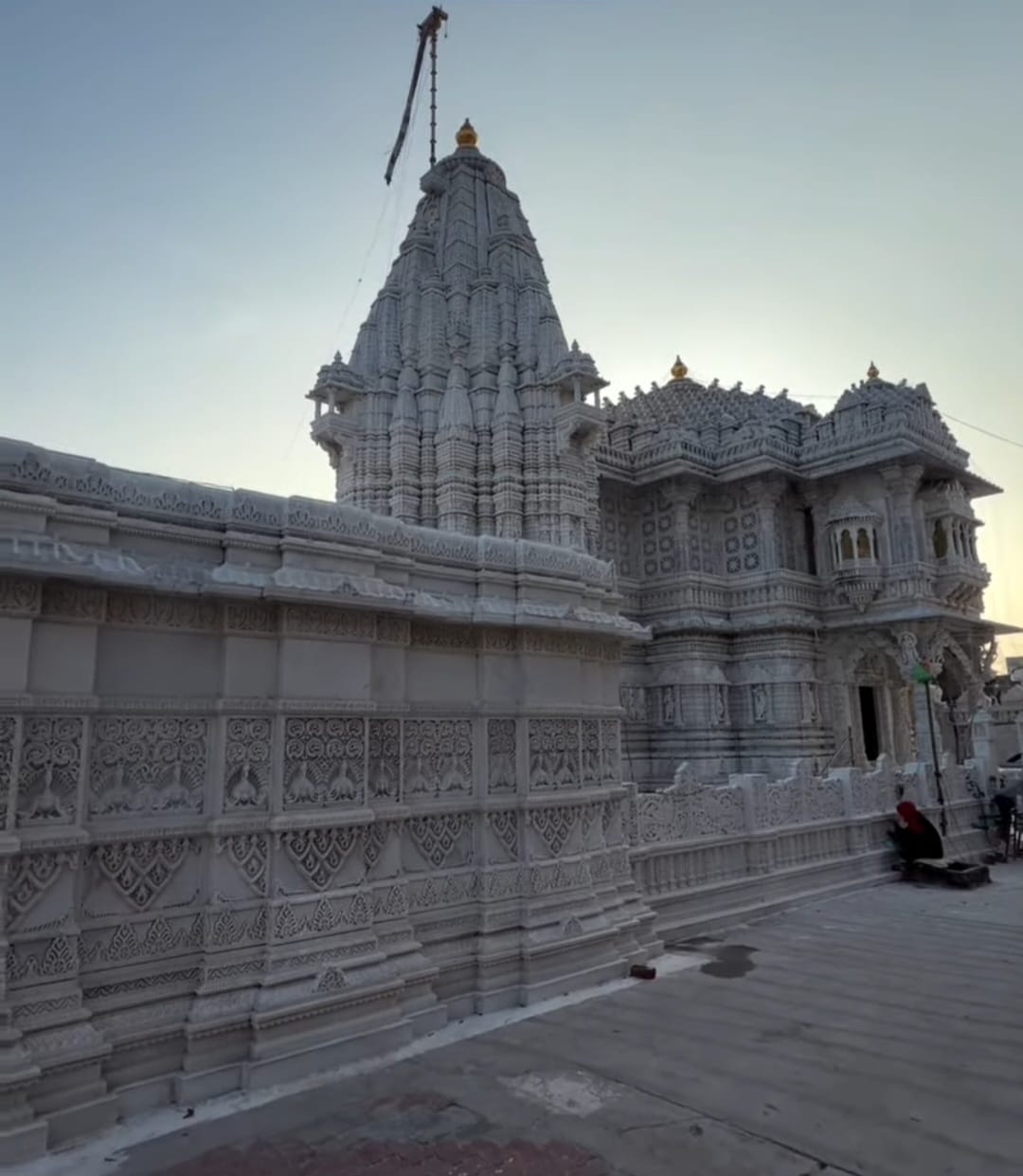 बाली में 108 सेसली पार्श्वनाथ जैन तीर्थ का प्रथम ध्वजारोहण हर्षोल्लास से सम्पन्न 1 WhatsApp Image 2026 02 20 at 7.22.56 PM 2
