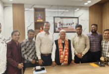 नवनियुक्त वैश्य युवा जिला कार्यकारिणी ने संभागीय अध्यक्ष एवं भीलवाड़ा सांसद दामोदर अग्रवाल से की भेंट, व्यक्त किया आभार 8 WhatsApp Image 2026 02 22 at 3.33.27 PM