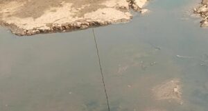 सड़क पर ‘सीवर झील’ और जिम्मेदार मौन! पीथाकाखेड़ा में PWD की लापरवाही से लोगों का फूटा गुस्सा 3 WhatsApp Image 2026 02 22 at 4.44.22 PM