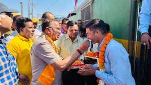 अजमेर से तिरूपति के लिए विशेष ट्रेन रवाना, वरिष्ठ नागरिक तीर्थयात्रा योजना के तहत 1000 श्रद्धालु रवाना 8 5