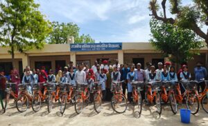 राजकीय बालिका उच्च माध्यमिक विद्यालय कोठार में सरकारी योजना से पढ़ाई को मिली रफ्तार कोठार में 13 छात्राओं को मिली निशुल्क 2 IMG 20260325 WA0052