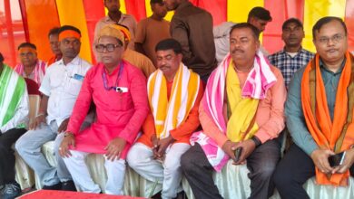 सर्वोच्च मानवाधिकार संरक्षण चैयरमैन मोहम्मद जाहिद हुसैन के आवासीय कार्यालय परिसर में रामनवमी अखाड़ा दलों का भव्य स्वागत 8 IMG 20260327 WA0073