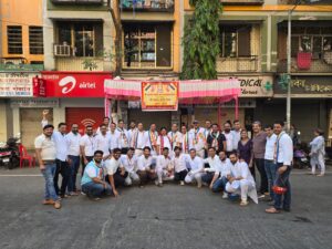 भाईंदर में महावीर जन्म कल्याणक पर सेवा कार्य, नवयुवकों ने लगाया शरबत काउंटर 5 IMG 20260331 WA0042