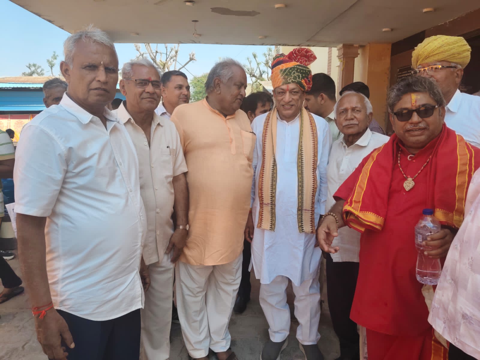 जवाली गांव प्रतिनिधिमंडल ने मंत्रियों से पशु चिकित्सालय व स्कूल में सुविधाओं की मांग की 1 WhatsApp Image 2026 03 01 at 7.12.26 PM