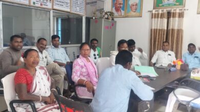 टुण्डी प्रखंड झामुमो महिला मोर्चा का गठन सूची लेकर जिलाध्यक्षा धनबाद हुई रवाना 13 WhatsApp Image 2026 03 11 at 5.53.51 PM