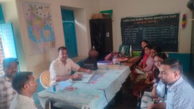 ऐसीबीईओ विजय सिंह माली ने मेगा पीटीएम व प्रवेशोत्सव की तैयारियों को लेकर दिए आवश्यक दिशा-निर्देश 13 WhatsApp Image 2026 03 17 at 5.13.05 PM