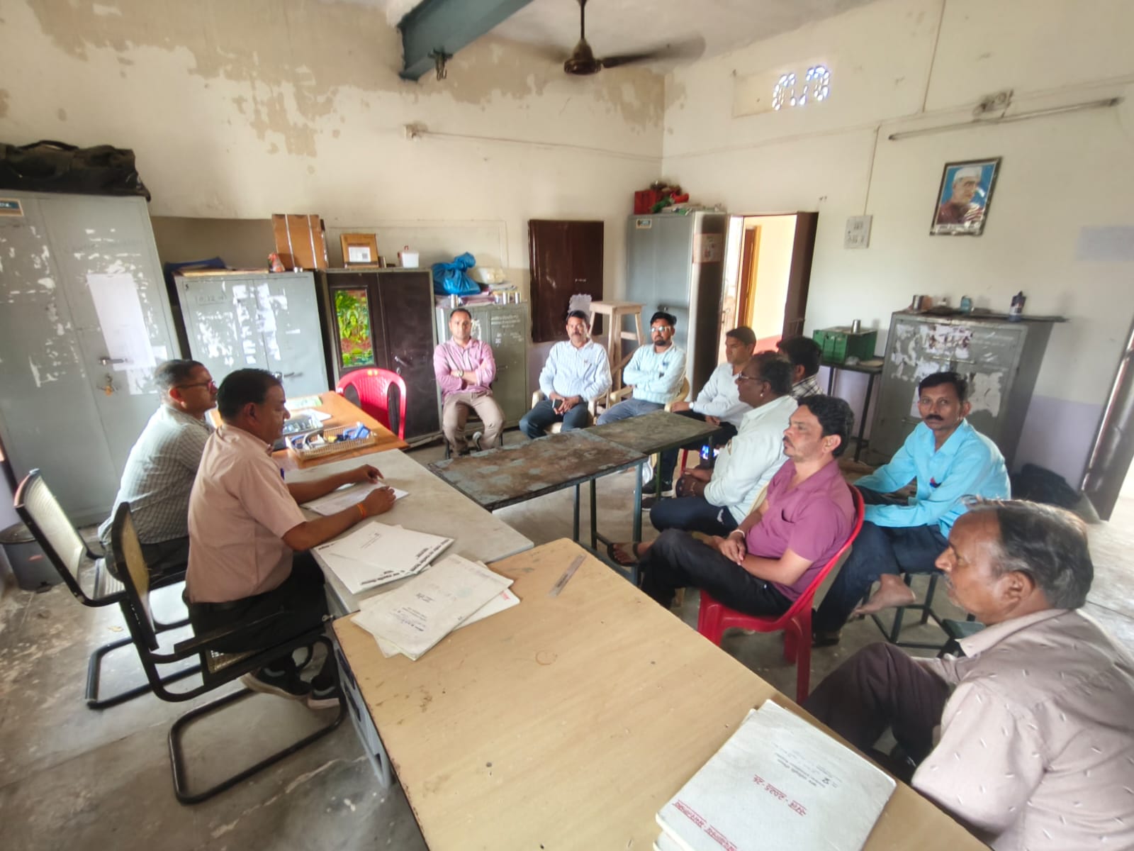 एसीबीईओ विजय सिंह माली ने मगरतलाव विद्यालय में प्रवेशोत्सव की समीक्षा कर दिए आवश्यक निर्देश 1 विजय सिंह माली