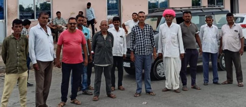 निम्बेश्वर टोल पर ‘टोल तानाशाही’ से भड़का जनाक्रोश! 300 से 1500 पहुंचा पास, भड़के चालक—06 अप्रैल तक नहीं मानी मांगें तो सड़कों पर उतरेंगे हजारों लोग 1 IMG 20260403 WA0019
