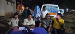 टुण्डी पुलिस को गुप्त सूचना पर एंबुलेंस वाहन से अवैध शराब की जखीरा बरामद चालक हिरासत में 5 IMG 20260415 WA0057