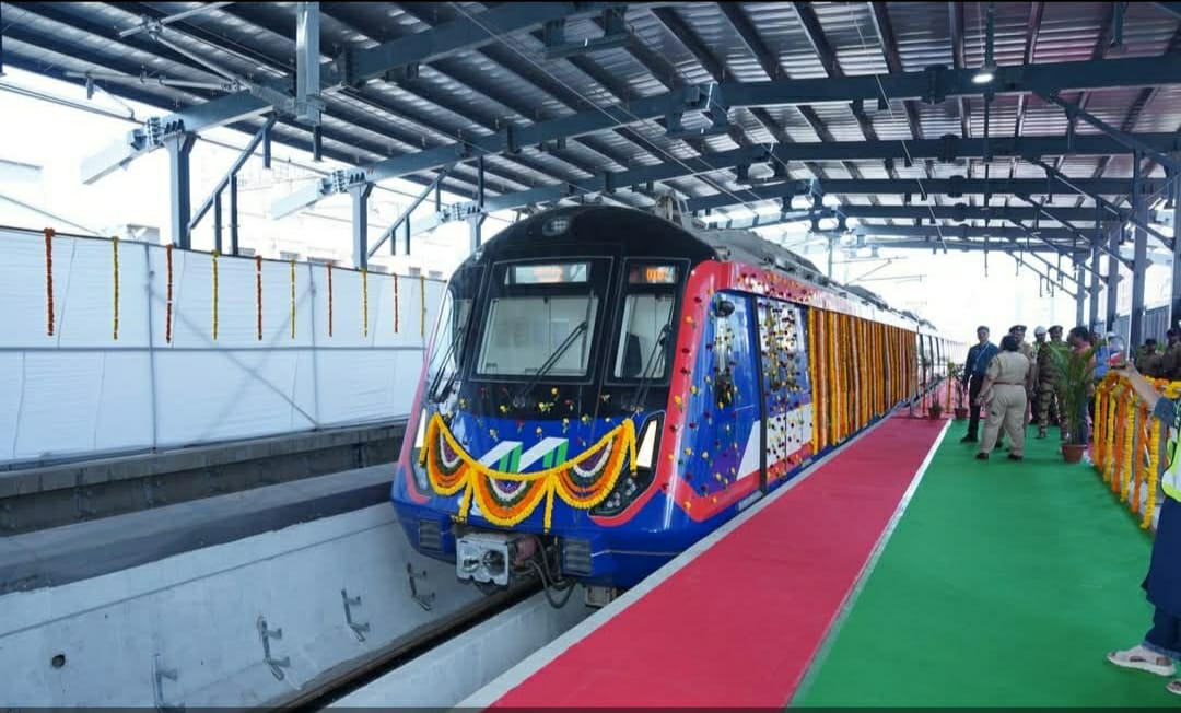 मीरा-भायंदर मेट्रो: उद्घाटन में देरी और श्रेय की राजनीति पर सवाल 1 WhatsApp Image 2026 04 06 at 11.13.41 AM