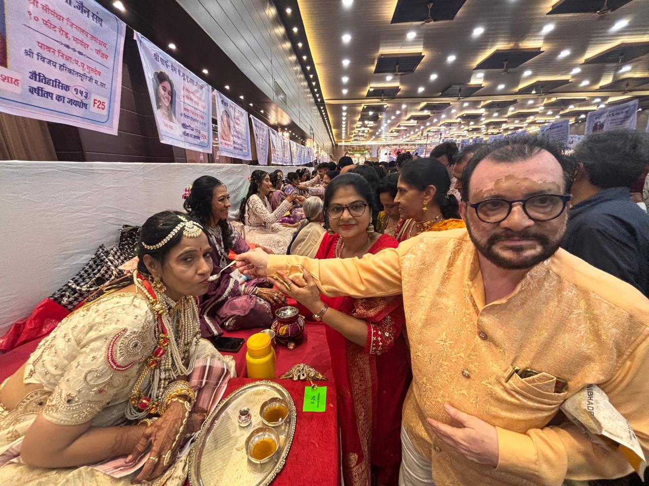 भायंदर में वर्षितप पारणा: भव्य आयोजन में व्यवस्थागत कमियों पर उठे सवाल 1 WhatsApp Image 2026 04 21 at 12.19.30 PM