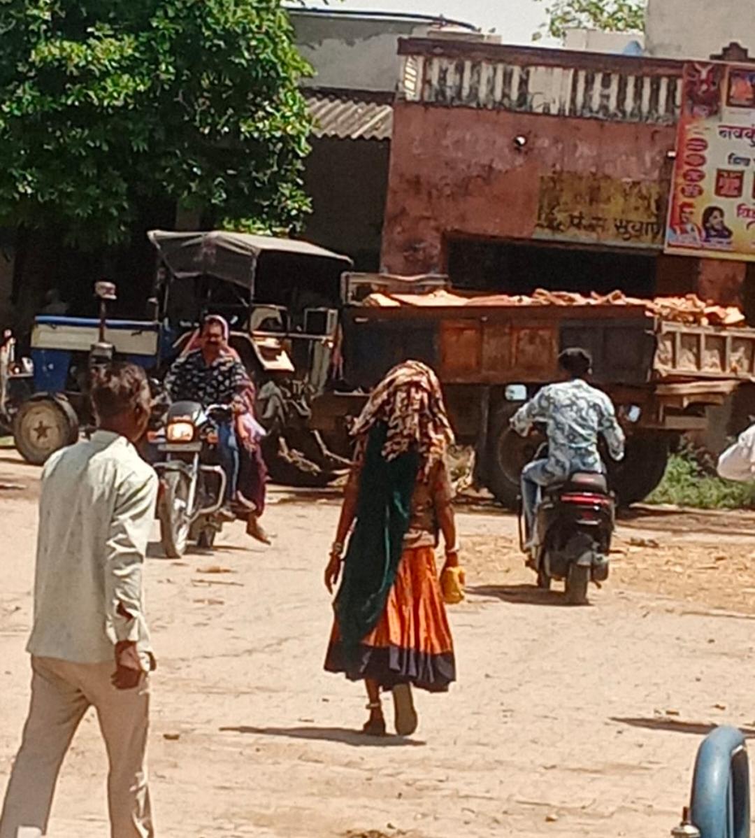 बिना वैध लीज पत्थर निकासी का आरोप, “रॉयल्टी” के नाम पर कथित रसीदों से मचा हड़कंप 1 IMG 20260510 WA0020