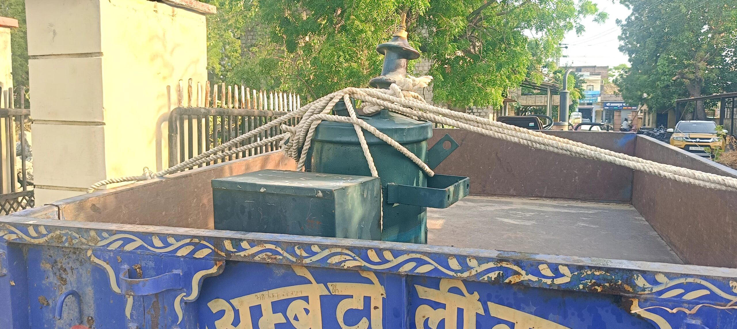 सुमेरपुर डिस्कॉम की लापरवाही से गौशाला अंधेरे में, गौवंश प्यास से बेहाल... और सिस्टम गायब! 1 IMG 20260610 WA0037 scaled