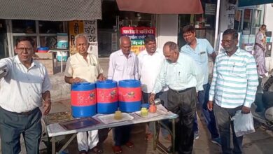 निर्जला एकादशी के पावन अवसर पर राहगीरों को पिलाया निम्बू की सिकजी और केरी पानी 11 IMG 20260626 WA0036
