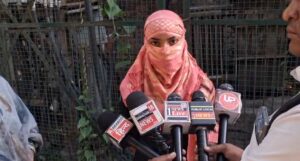 कानपुर- राय पुरवा थाना क्षेत्र देवनगर में रहने वाली नाबालिक बच्ची की मां ने रायपुरवा पुलिस पर लगाए गम्भीर आरोप 2 IMG 20260626 115656