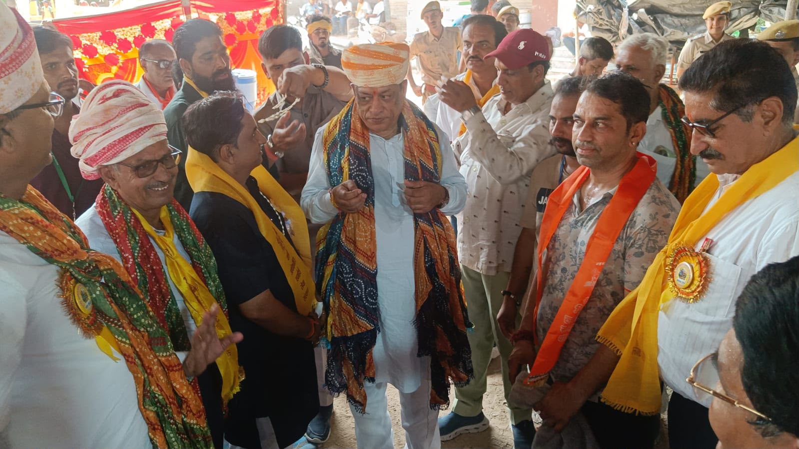कैबिनेट मंत्री जोराराम कुमावत ने परिक्रमा समापन समारोह में लिया भाग 1 WhatsApp Image 2026 06 10 at 6.56.09 PM