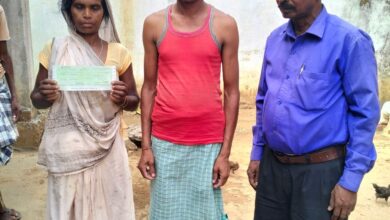 टुण्डी विधायक का प्रयास रंग लाया पीड़िता को मुख्यमंत्री गंभीर बिमारी योजना से 40,000 की आर्थिक सहायता राशि मुहैया कराया गया 14 WhatsApp Image 2026 06 11 at 6.36.35 PM