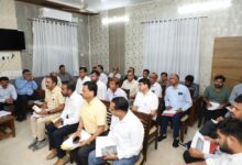 जिला प्रभारी मंत्री खर्रा ने ली समीक्षा बैठक, विभिन योजनाओ व कामो की समीक्षा कर दिये आवश्यक निर्देश 3 WhatsApp Image 2026 06 11 at 7.04.57 PM