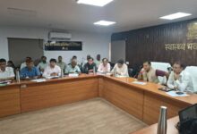 जिला स्वास्थ्य समिति की बैठक आयोजित, योजनाओं की प्रगति में सुधार के लिए जिला कलेक्टर ने चिकित्सा अधिकारियों के कार्यों को सराहा 2 WhatsApp Image 2026 06 12 at 6.24.42 PM