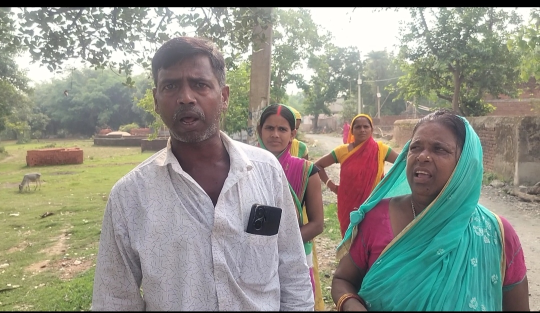 भूमि विवाद को लेकर दो पड़ोसी आपस में भिड़े जमकर चली ईंट पत्थर मामला थाना पहुंचा 1 WhatsApp Image 2026 06 29 at 4.57.18 PM