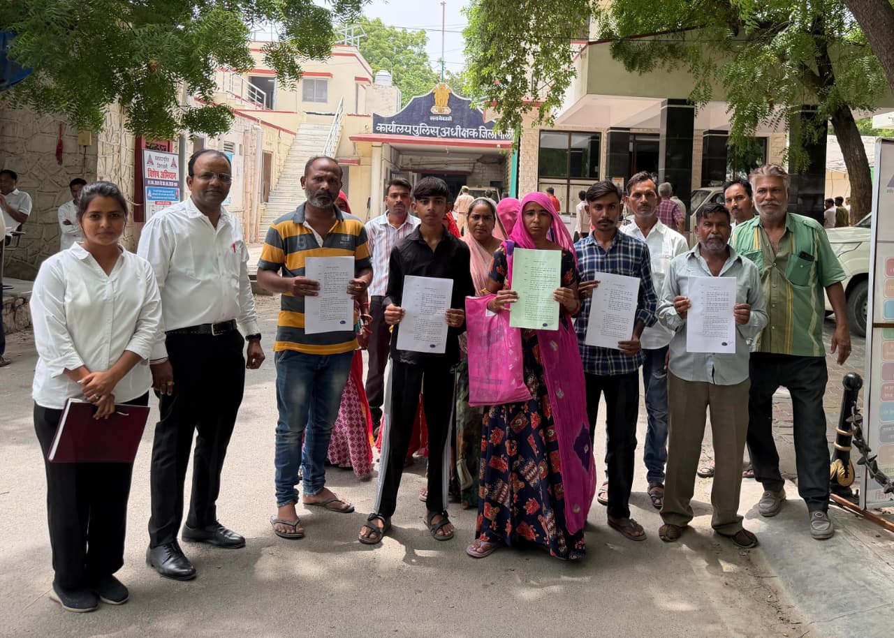 नाबालिग बेटी को दस्तयाब करने में पुलिस की लापरवाही, पीड़ित एसटी महिला पहुंची पुलिस अधीक्षक के द्वार 1 WhatsApp Image 2026 07 13 at 4.18.57 PM