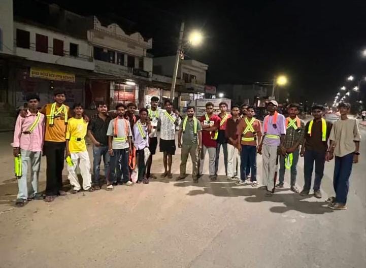 विहिप बजरंग दल एवं सांवरिया गो सेवा संस्थान द्वारा गौ माताओं के रेडियम बेल्ट लगाने का आगाज 1 WhatsApp Image 2026 07 30 at 6.53.06 PM 1