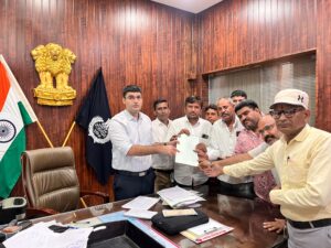 15 दिन से लापता प्रकाश लुहार की सकुशल बरामदगी को लेकर उमड़ा जनाक्रोश 3 WhatsApp Image 2026 08 06 at 11.05.42 AM