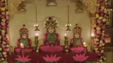 पर्युषण महापर्व के प्रथम दिन श्री शंखेश्वर पार्श्वनाथ जैन देरासर में भव्यातिभव्य आंगी 7 WhatsApp Image 2026 09 08 at 11.33.16 PM 2